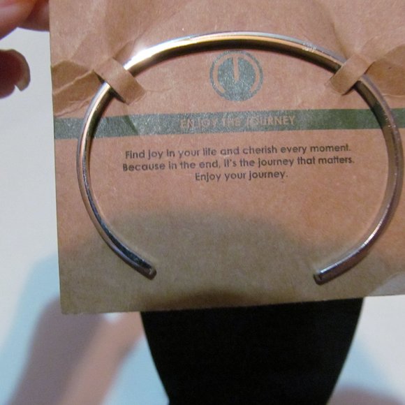 Silver tone Enjoy The Journey bracelet new - Picture 2 of 2